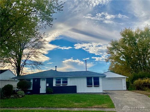 419 E Carpenter Dr, New Carlisle, OH, 45344-2528 | Card Image