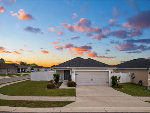 304 Bandon Dunes Loop, DAVENPORT, FL, 33837-9727 | Card Image