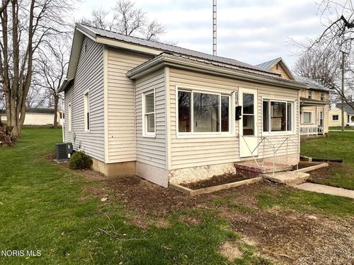 512 N 7th St, Upper Sandusky, OH, 43351-1055 | Card Image