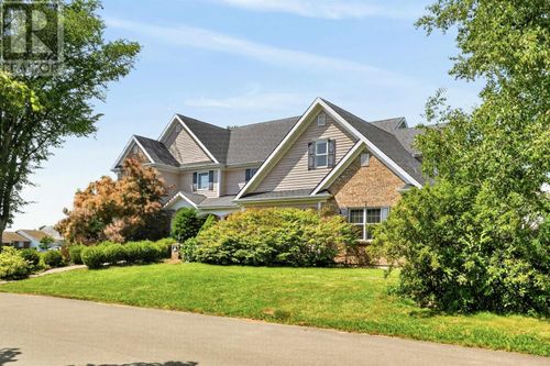 45 Brittany Dr, Charlottetown, PE, C1A9L8 | Card Image