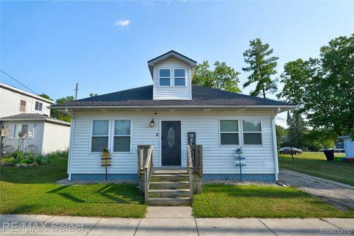131 Beecher St, Otisville, MI, 48463-7711 | Card Image