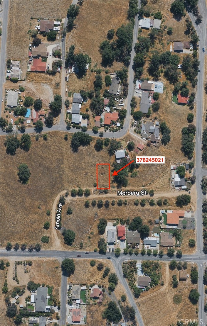 Land in Lake Elsinore