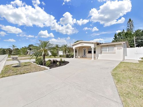 4726 Eldorado Dr, TAMPA, FL, 33615-5033 | Card Image