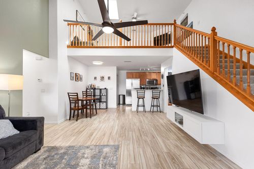 2933 W Drexel Ave, Franklin, WI, 53132-7010 | Card Image