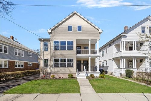 146 Evergreen St, Providence, RI, 02906-2546 | Card Image