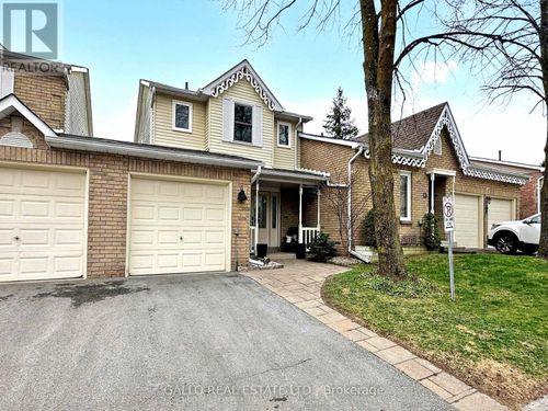 14-14 Adams Crt, Uxbridge, ON, L9P1G2 | Card Image
