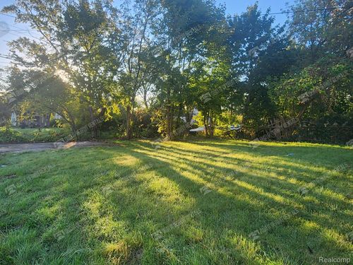 8908 Burt Rd, Detroit, MI, 48228-1608 | Card Image