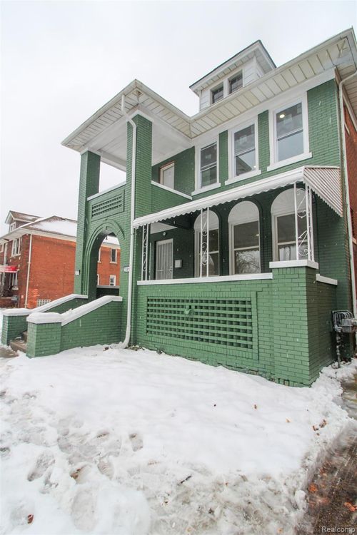 2979 W Grand St, Detroit, MI, 48238-2711 | Card Image