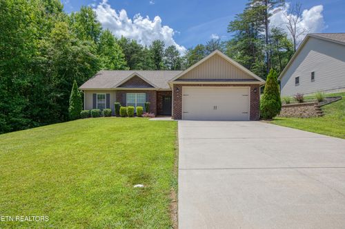 6933 Harvest Grove Ln, Knoxville, TN, 37918-1029 | Card Image