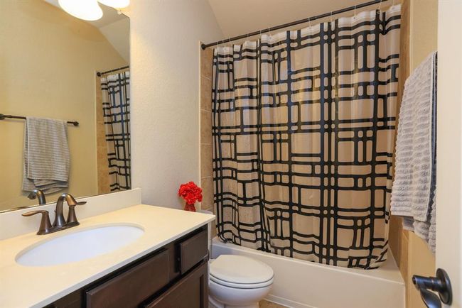 Full bath on second floor | Image 35