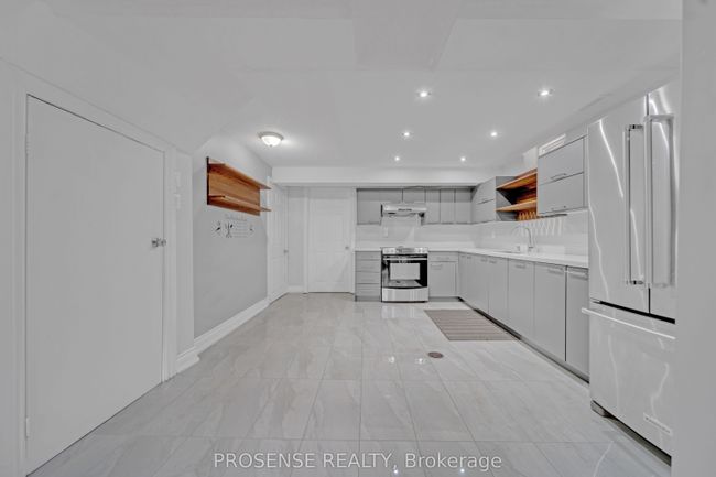 147 Whitwell Dr, House other with 6 bedrooms, 4 bathrooms and 4 parking in Brampton ON | Image 33