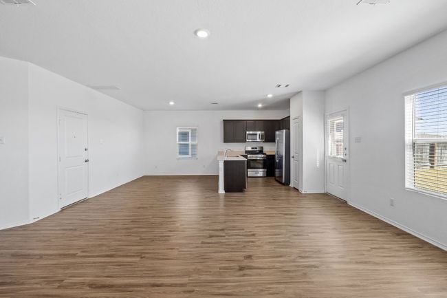 242 Geode Gln, House other with 4 bedrooms, 3 bathrooms and 4 parking in Maxwell TX | Image 7