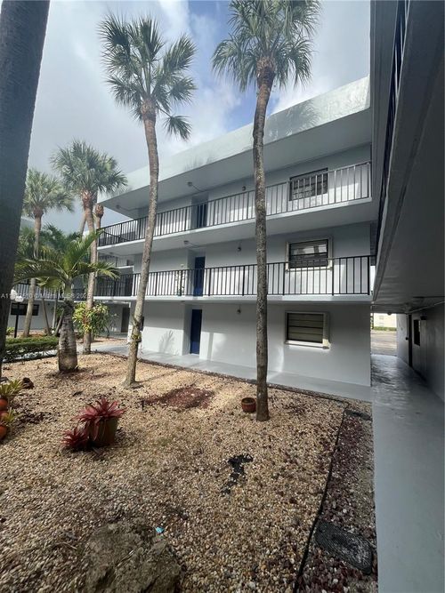 apt-210-10825 Sw 112th Ave, Miami, FL, 33176-3271 | Card Image