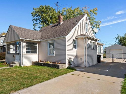 25616 Hoffmeyer St, Roseville, MI, 48066-3840 | Card Image