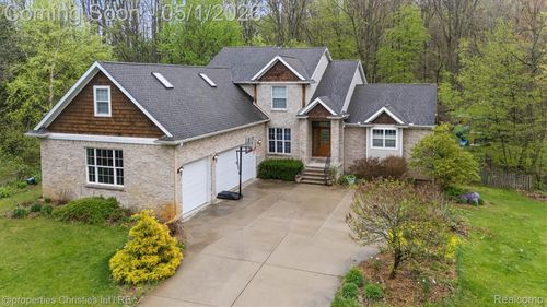 5720 Deerwood, Commerce Township, MI, 48382-1018 | Card Image
