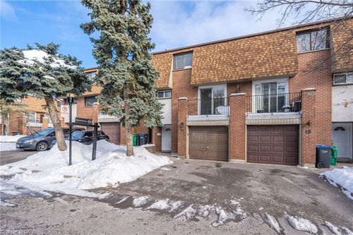 11-1051 Cedarglen Gate, Mississauga, ON, L5C3A7 | Card Image