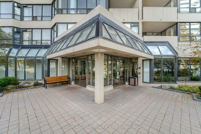 1004 - 400 Webb Dr, Condo with 2 bedrooms, 2 bathrooms and 2 parking in Mississauga ON | Image 3