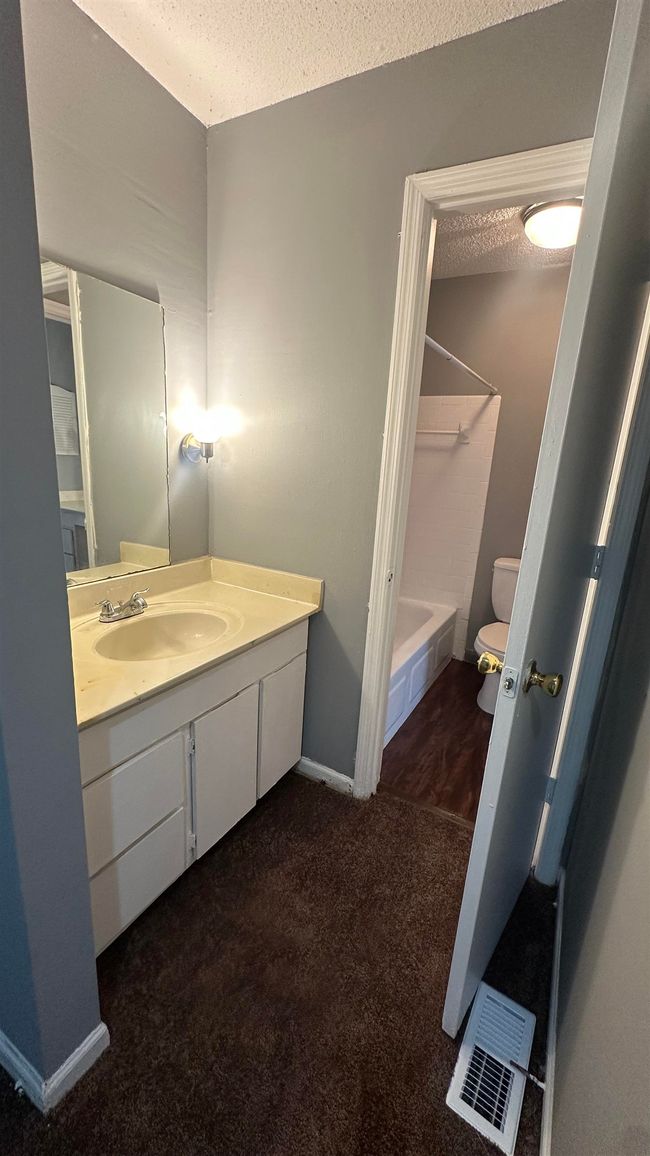 3811 - 3811 S Mendenhall Rd, Condo with 2 bedrooms, 2 bathrooms and null parking in Memphis TN | Image 9