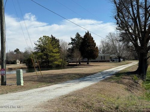 283 Ervintown Road, Richlands, NC, 28574 | Card Image