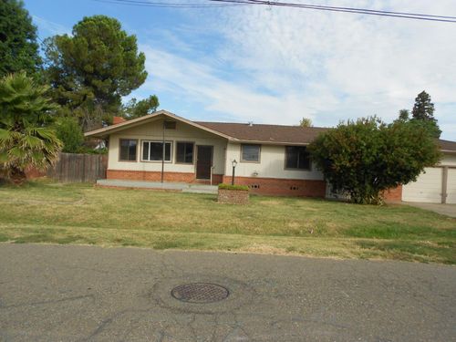 1029 Fleda Ave, Olivehurst, CA, 95961-6714 | Card Image