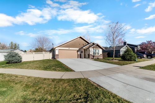 548 N Ripplerock Pl, Star, ID, 83669-5127 | Card Image