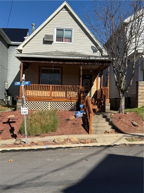 528 Longfellow St, Vandergrift, PA, 15690-1420 | Card Image