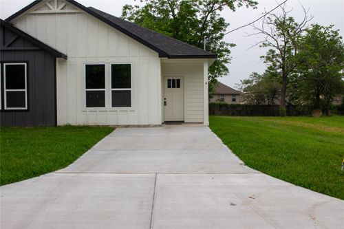 a-106 Runnels Street, Willis, TX, 77378 | Card Image