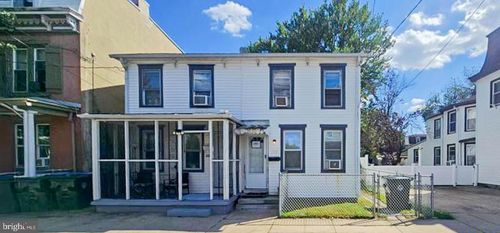 228 W Union St, BURLINGTON, NJ, 08016-1332 | Card Image