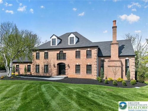 2240 Greenwood Road, Salisbury Twp, PA, 18103 | Card Image