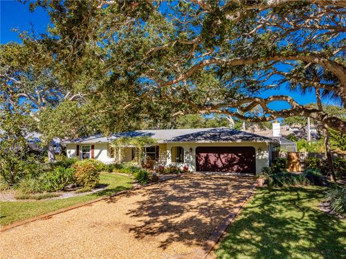 935 Tulip Ln, Vero Beach, FL, 32963-2102 | Card Image