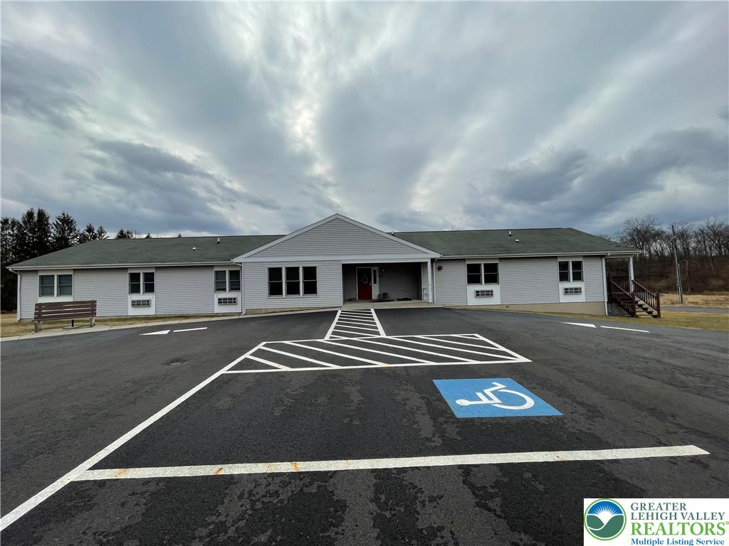 4315 Washington St, Schnecksville, PA 18078