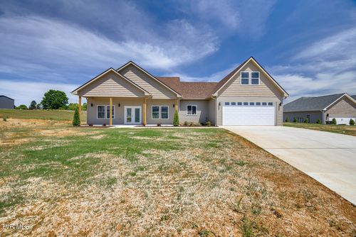 685 Old Erwin Hwy, Tusculum, TN, 37745-3724 | Card Image