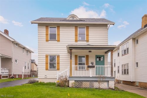 2204 Bunts Rd, Lakewood, OH, 44107-6106 | Card Image