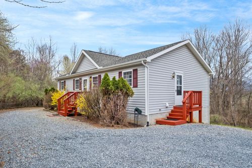 60 Pathfinder Dr, Lexington, VA, 24450 | Card Image