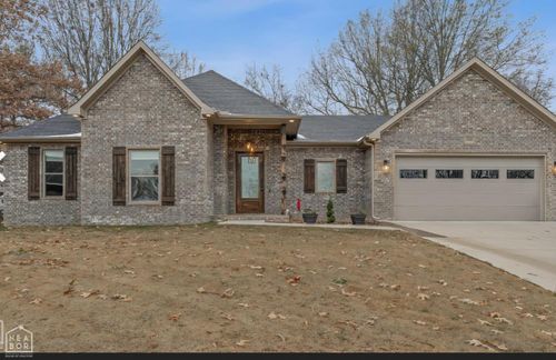 2202 N 29th St, Paragould, AR, 72450-7088 | Card Image