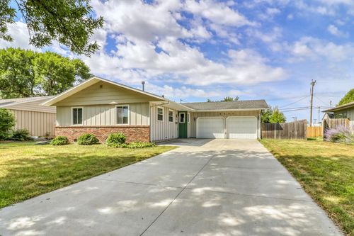 2307 11th Street S, Fargo, ND, 58103 | Card Image