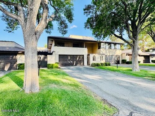 40040 Bluebird Ln, Palmdale, CA, 93551-3624 | Card Image