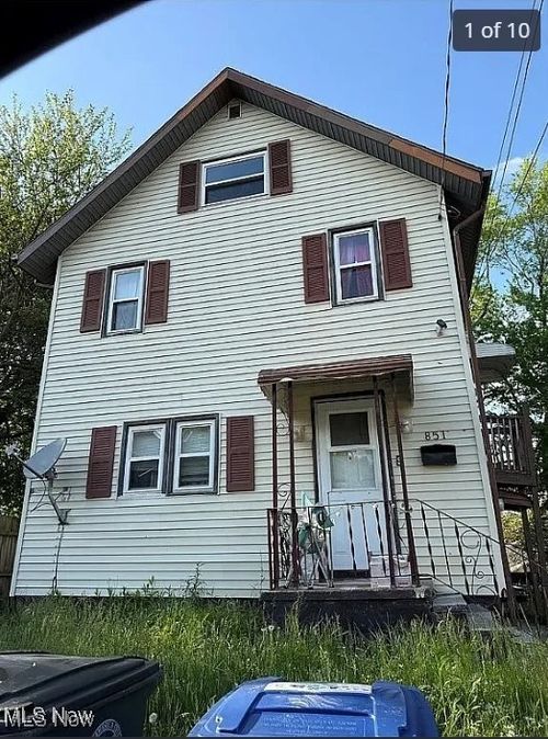 851 Forrest Dr, Akron, OH, 44306-1137 | Card Image