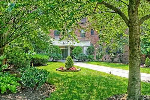 apt-3c-22424 Union Tpke, Oakland Gardens, NY, 11364-3612 | Card Image