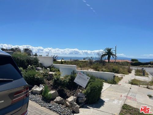 3908 Castlerock Road, Malibu, CA, 90265 | Card Image