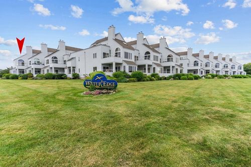 201-201 Bellevue Ct, Narragansett, RI, 02882-4839 | Card Image