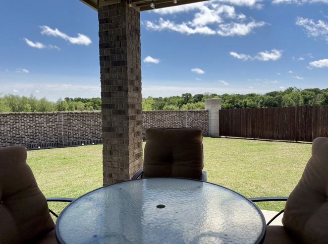 Huge Pool sized backyard | Image 32