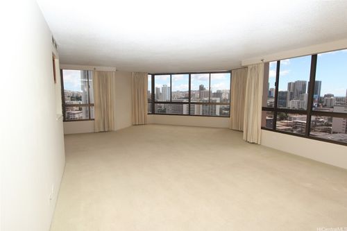 1050 Lunalilo Street, Honolulu, HI, 96822 | Card Image