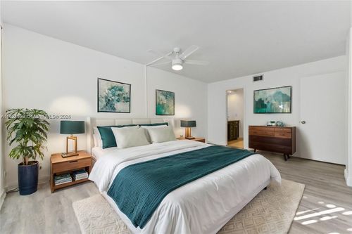 apt-109-3575 S Ocean Blvd, Palm Beach, FL, 33480-5729 | Card Image