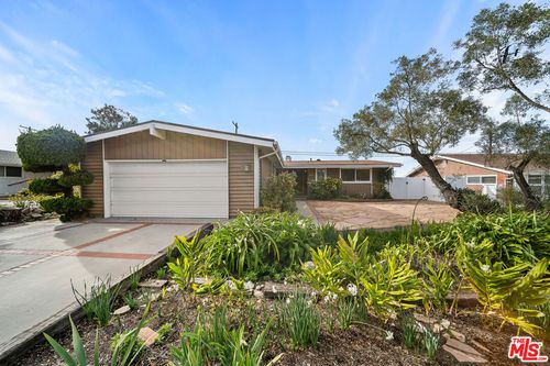 27041 Whitestone Rd, Rancho Palos Verdes, CA, 90275-2125 | Card Image