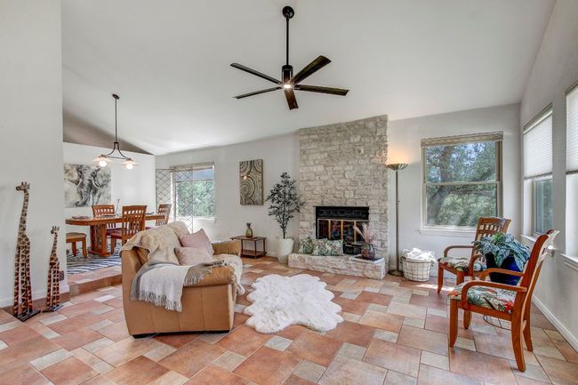 11007 Grapevine Ln, House other with 3 bedrooms, 3 bathrooms and 4 parking in Austin TX | Image 4