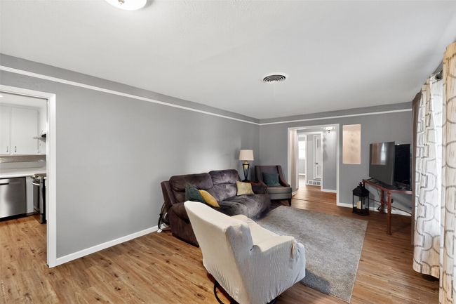 5417 Jane Anne St, House other with 3 bedrooms, 2 bathrooms and null parking in Haltom City TX | Image 4
