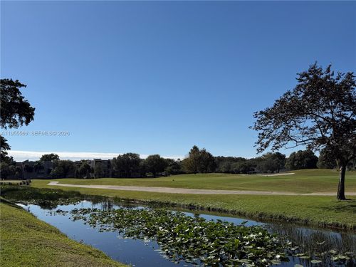 apt-102-9495 Evergreen Pl, Davie, FL, 33324-4323 | Card Image