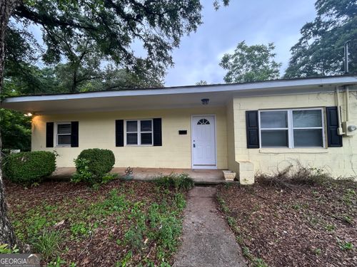 111-1/2 Magnolia Dr, Griffin, GA, 30223-1133 | Card Image