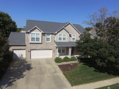 8114 Grassy Meadow Court, House other with 4 bedrooms, 3 bathrooms and null parking in Indianapolis IN | Image 3